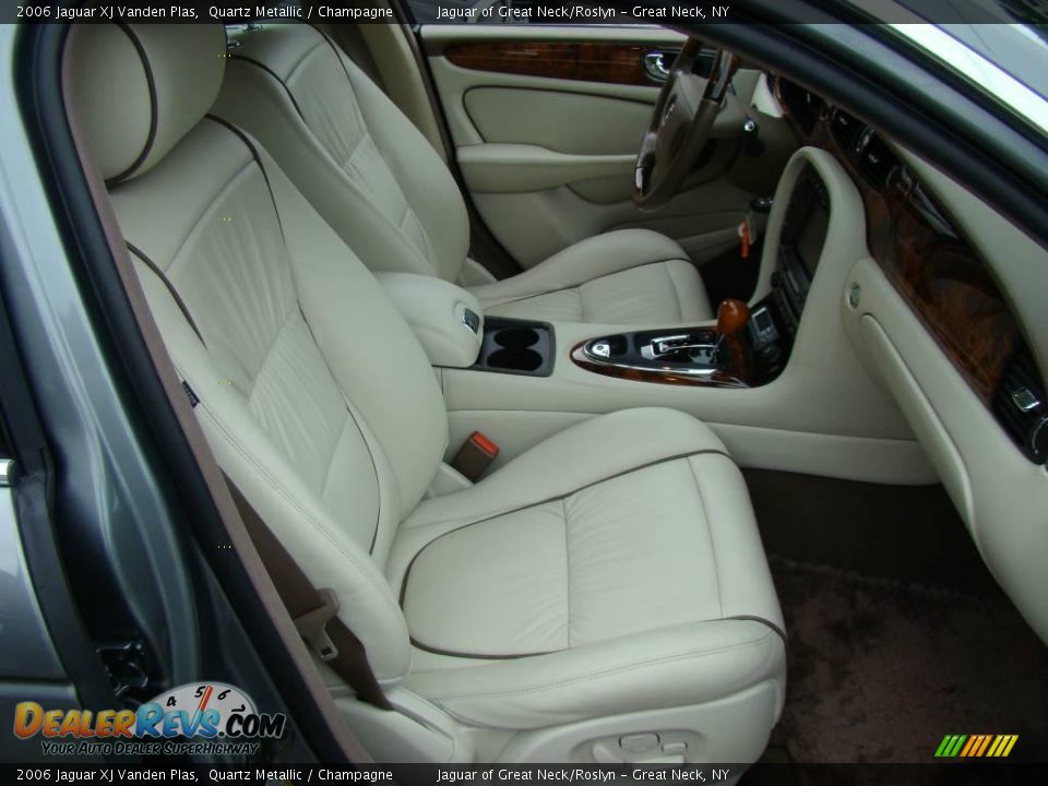 2006 Jaguar XJ Vanden Plas Quartz Metallic / Champagne Photo #18