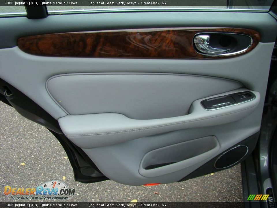2006 Jaguar XJ XJ8 Quartz Metallic / Dove Photo #17