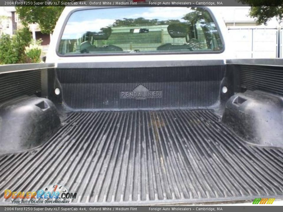 2004 Ford F250 Super Duty XLT SuperCab 4x4 Oxford White / Medium Flint Photo #24