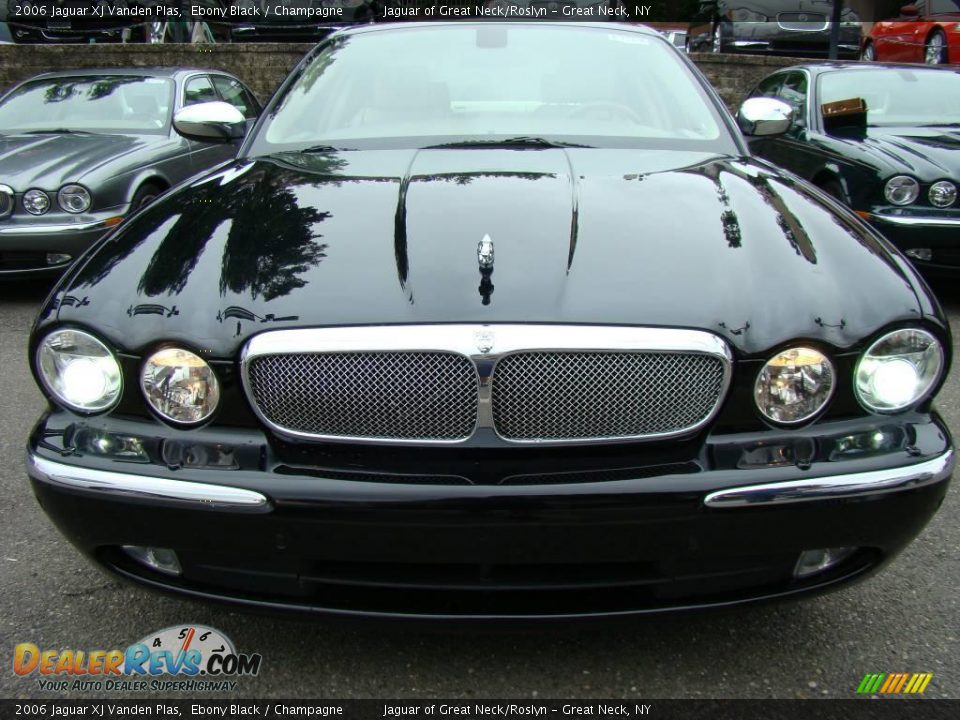 2006 Jaguar XJ Vanden Plas Ebony Black / Champagne Photo #2