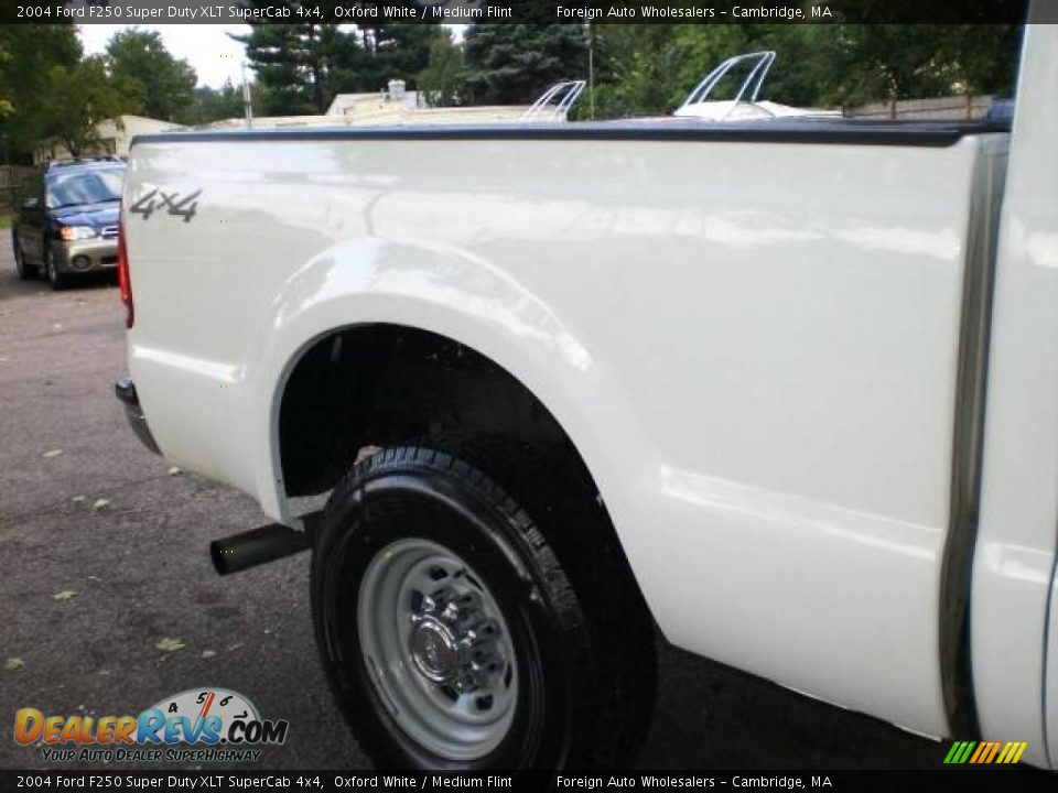 2004 Ford F250 Super Duty XLT SuperCab 4x4 Oxford White / Medium Flint Photo #26