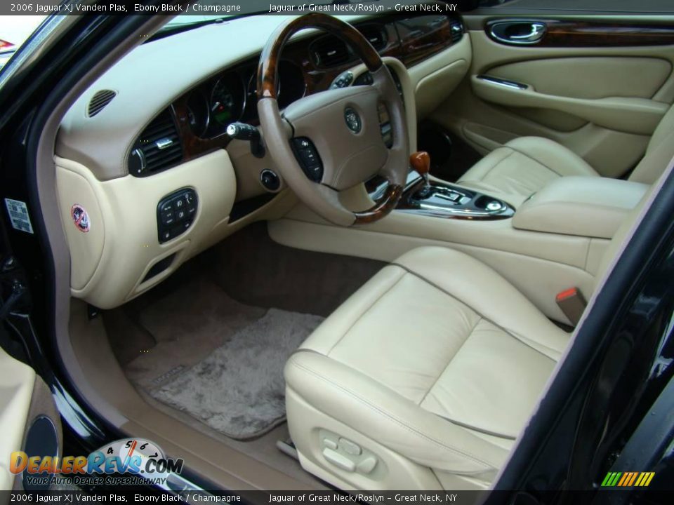 2006 Jaguar XJ Vanden Plas Ebony Black / Champagne Photo #11