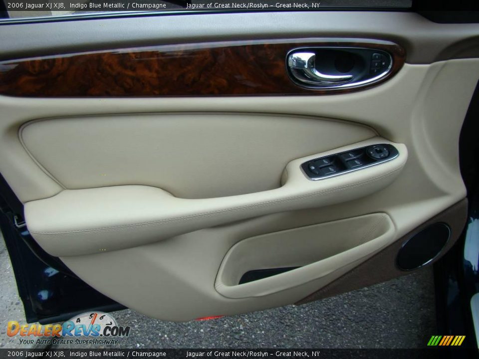 2006 Jaguar XJ XJ8 Indigo Blue Metallic / Champagne Photo #8