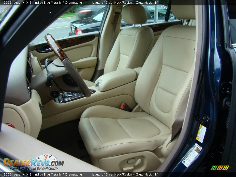 2006 Jaguar XJ XJ8 Indigo Blue Metallic / Champagne Photo #9