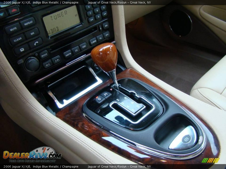 2006 Jaguar XJ XJ8 Indigo Blue Metallic / Champagne Photo #15