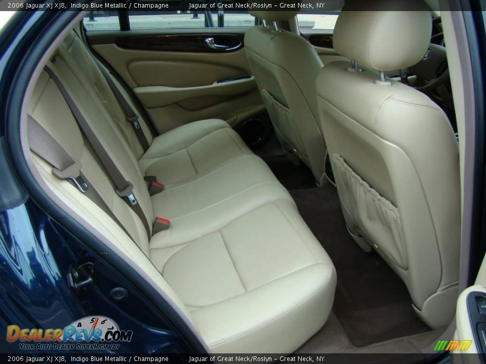 2006 Jaguar XJ XJ8 Indigo Blue Metallic / Champagne Photo #21