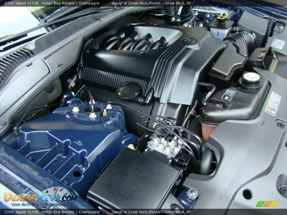 2006 Jaguar XJ XJ8 Indigo Blue Metallic / Champagne Photo #23