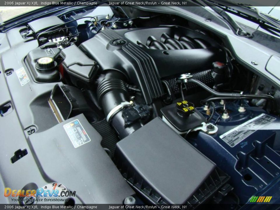 2006 Jaguar XJ XJ8 Indigo Blue Metallic / Champagne Photo #24