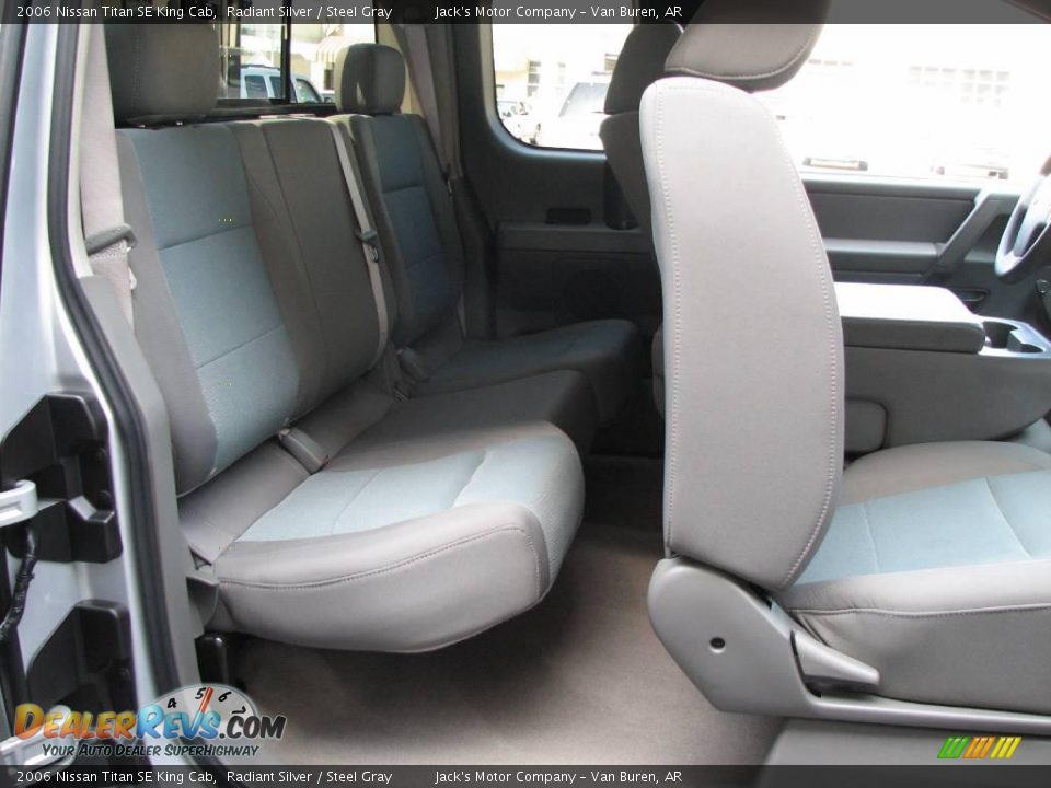 2006 Nissan Titan SE King Cab Radiant Silver / Steel Gray Photo #8