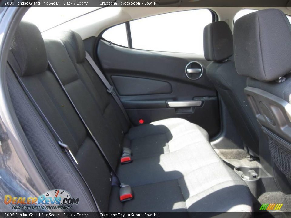 2006 Pontiac Grand Prix Sedan Black / Ebony Photo #5