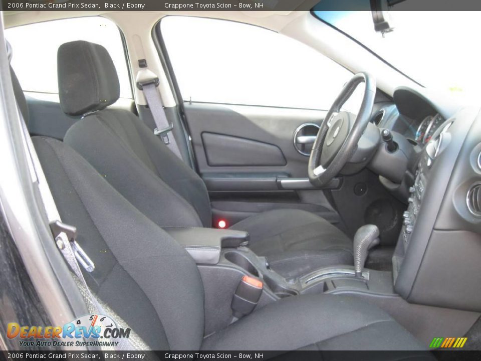 2006 Pontiac Grand Prix Sedan Black / Ebony Photo #6