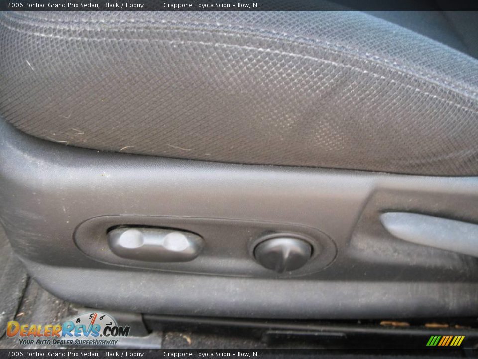 2006 Pontiac Grand Prix Sedan Black / Ebony Photo #7