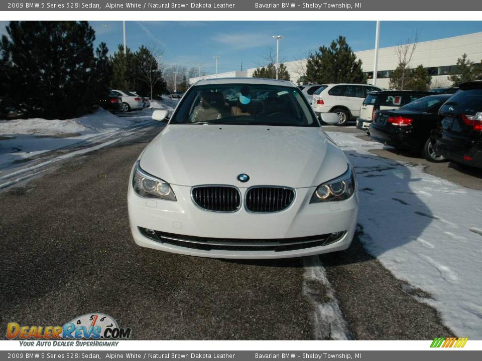 2009 BMW 5 Series 528i Sedan Alpine White / Natural Brown Dakota Leather Photo #2