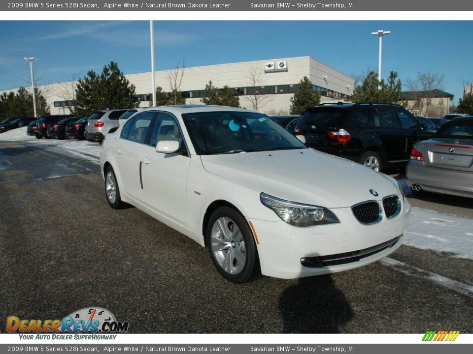 2009 BMW 5 Series 528i Sedan Alpine White / Natural Brown Dakota Leather Photo #3
