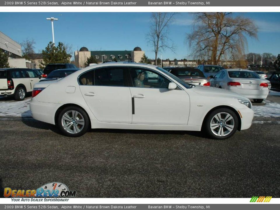 2009 BMW 5 Series 528i Sedan Alpine White / Natural Brown Dakota Leather Photo #4