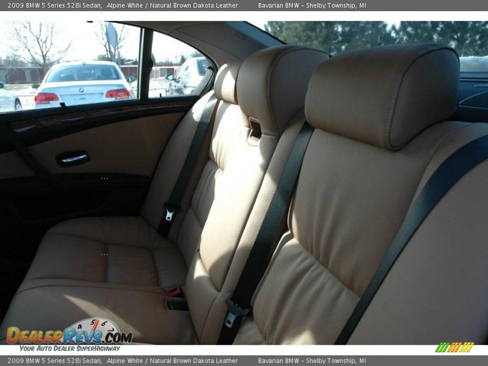 2009 BMW 5 Series 528i Sedan Alpine White / Natural Brown Dakota Leather Photo #12