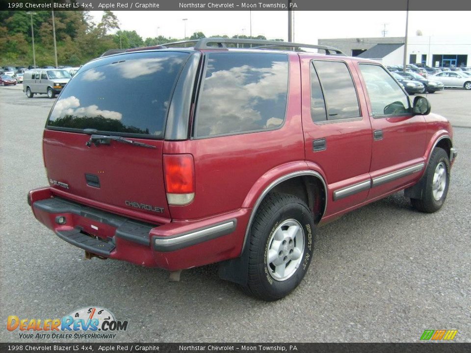 1998 Chevrolet Blazer LS 4x4 Apple Red / Graphite Photo #4