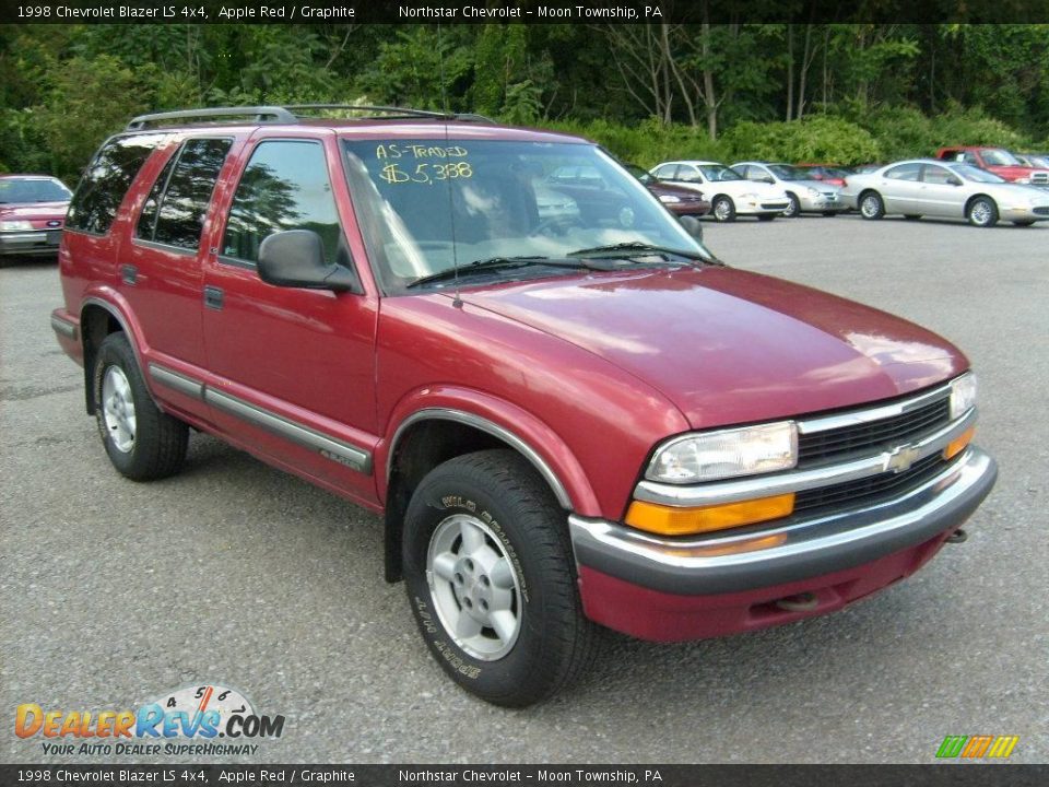 1998 Chevrolet Blazer LS 4x4 Apple Red / Graphite Photo #5