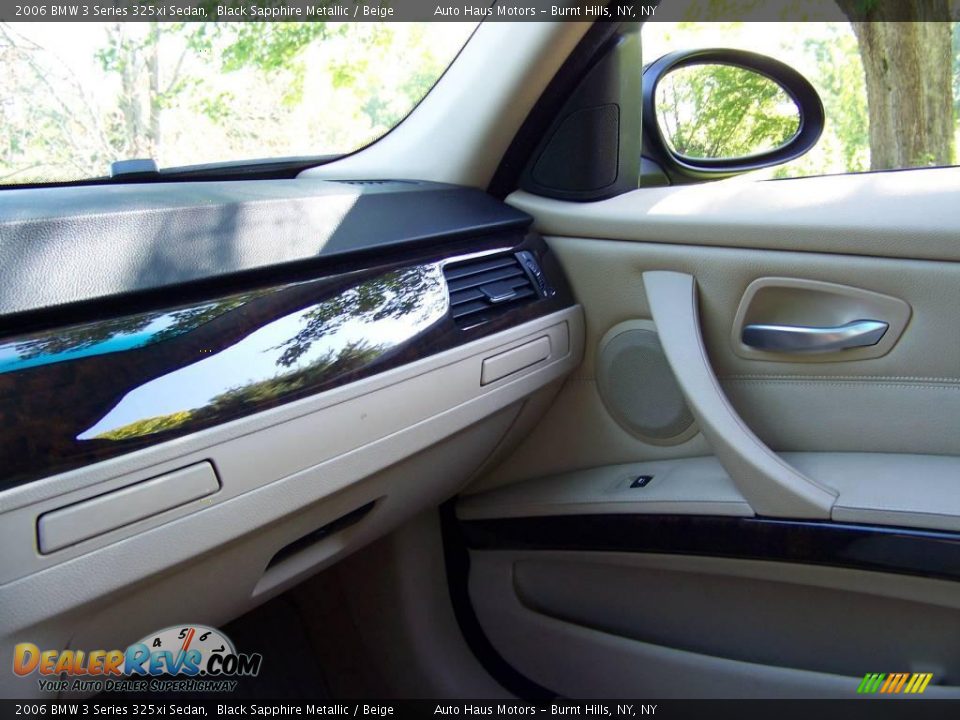 2006 BMW 3 Series 325xi Sedan Black Sapphire Metallic / Beige Photo #25