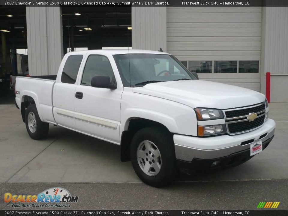 2007 Chevrolet Silverado 1500 Classic Z71 Extended Cab 4x4 Summit White / Dark Charcoal Photo #1