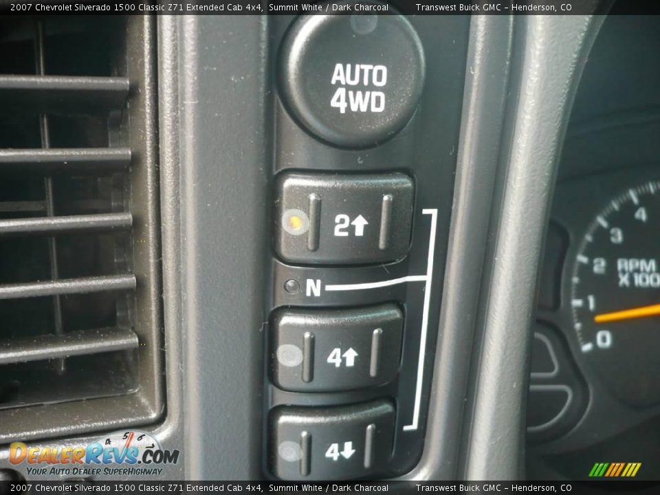 2007 Chevrolet Silverado 1500 Classic Z71 Extended Cab 4x4 Summit White / Dark Charcoal Photo #14