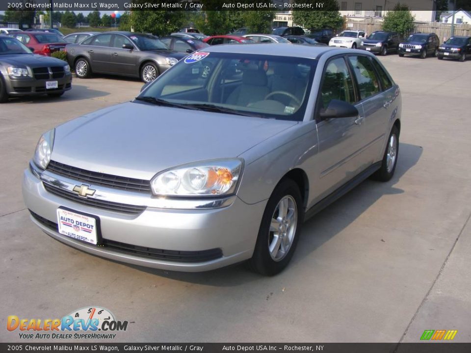2005 Chevrolet Malibu Maxx LS Wagon Galaxy Silver Metallic / Gray Photo #4