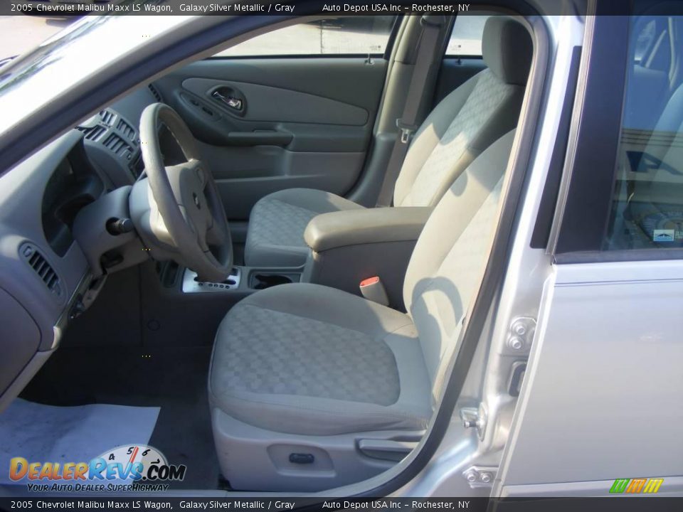 2005 Chevrolet Malibu Maxx LS Wagon Galaxy Silver Metallic / Gray Photo #9