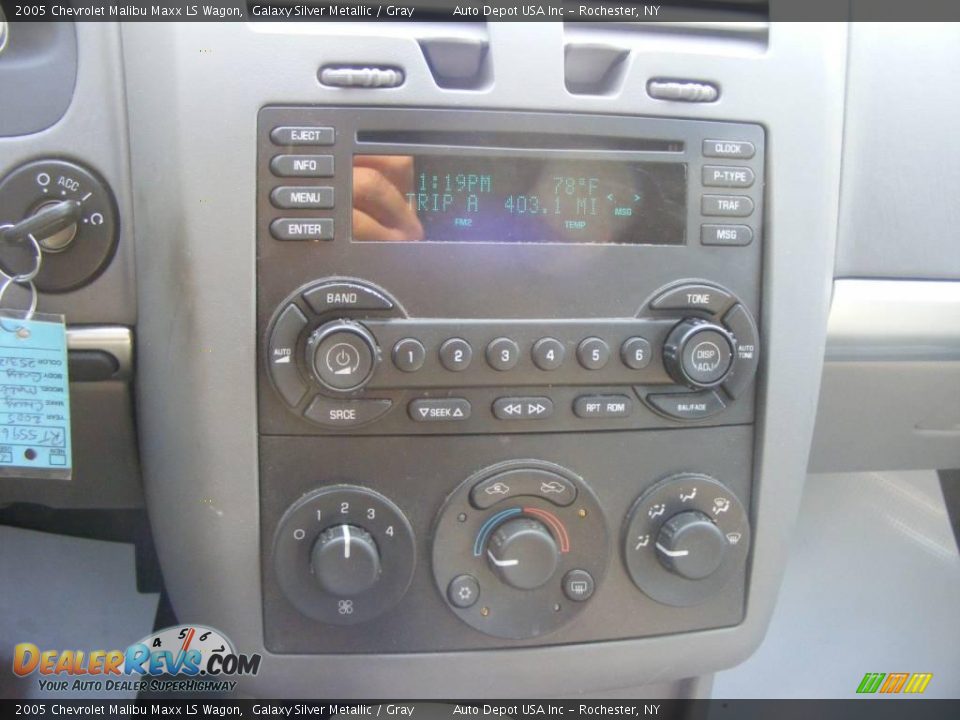 2005 Chevrolet Malibu Maxx LS Wagon Galaxy Silver Metallic / Gray Photo #12