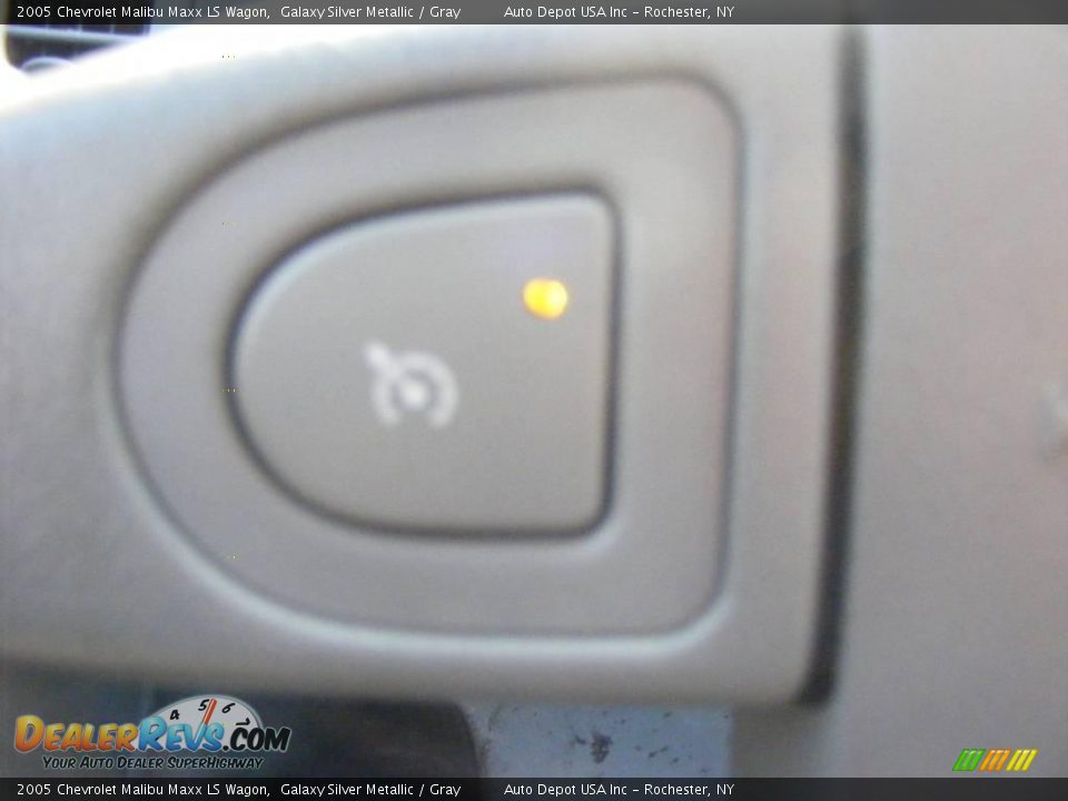 2005 Chevrolet Malibu Maxx LS Wagon Galaxy Silver Metallic / Gray Photo #15