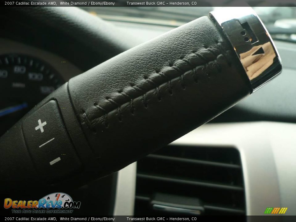 2007 Cadillac Escalade AWD White Diamond / Ebony/Ebony Photo #18