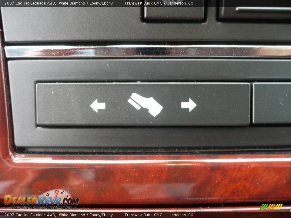 2007 Cadillac Escalade AWD White Diamond / Ebony/Ebony Photo #28