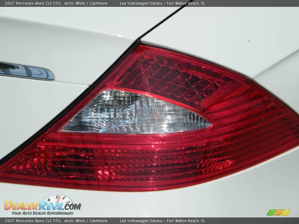 2007 Mercedes-Benz CLS 550 Arctic White / Cashmere Photo #10