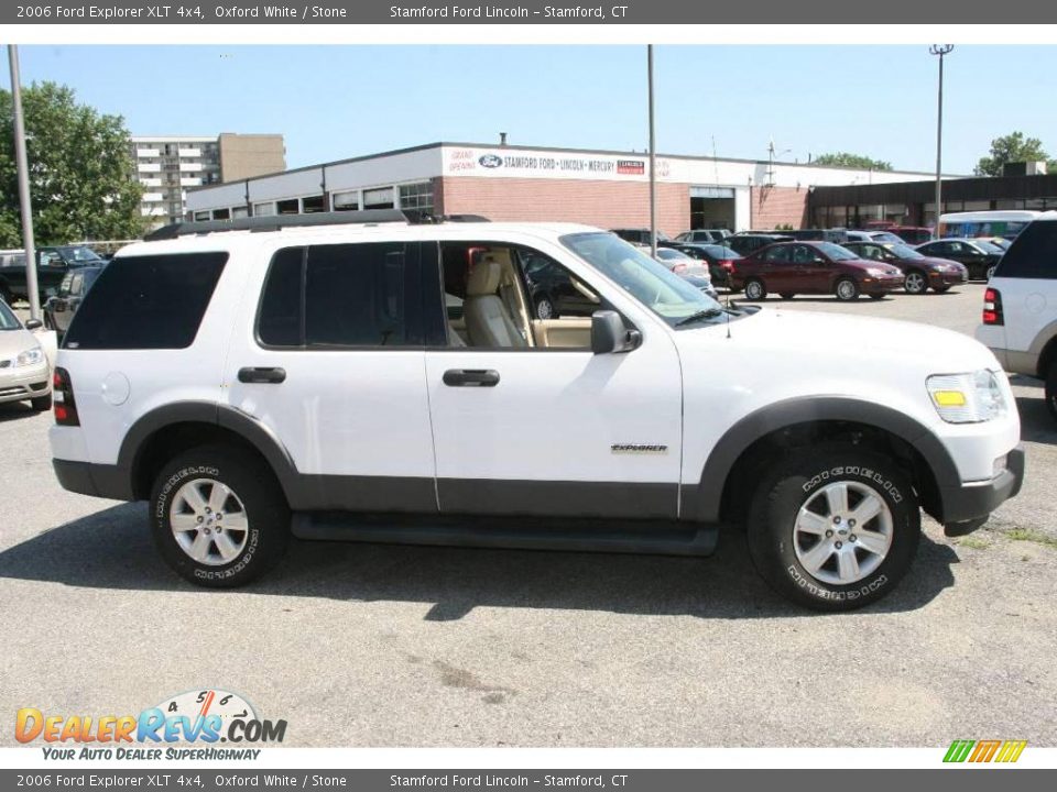 2006 Ford Explorer XLT 4x4 Oxford White / Stone Photo #4