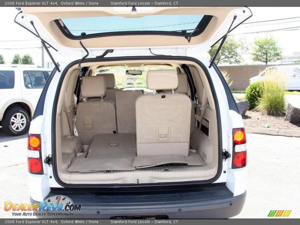 2006 Ford Explorer XLT 4x4 Oxford White / Stone Photo #13