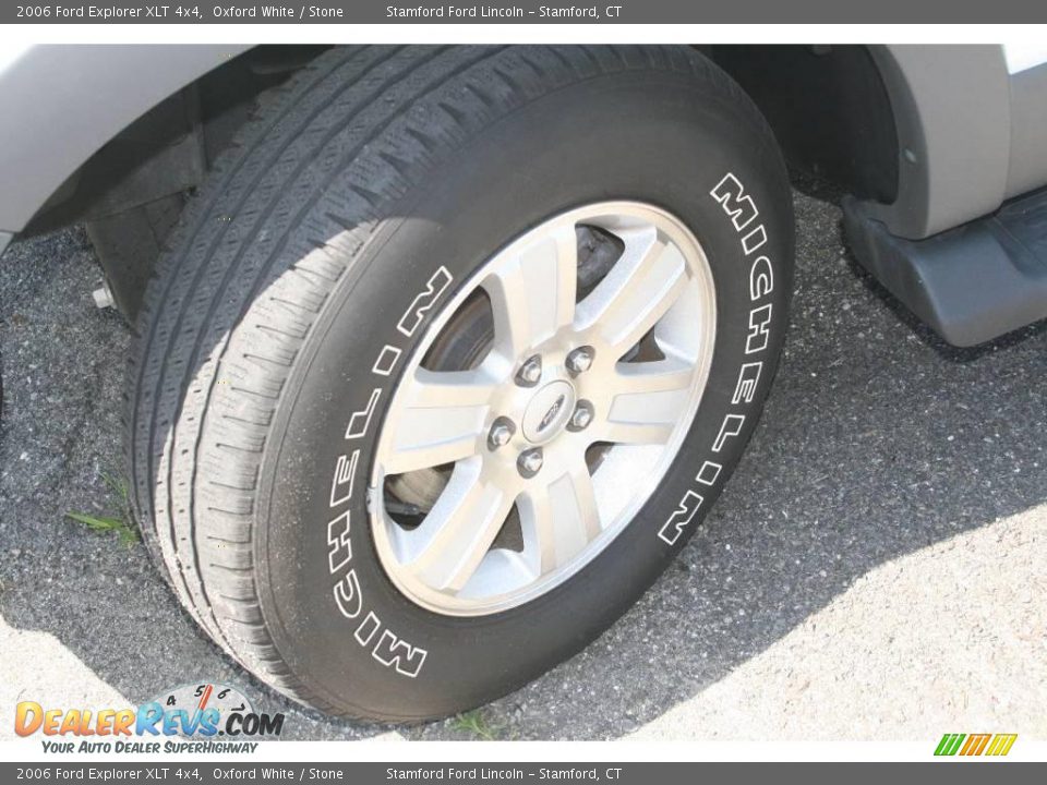 2006 Ford Explorer XLT 4x4 Oxford White / Stone Photo #15