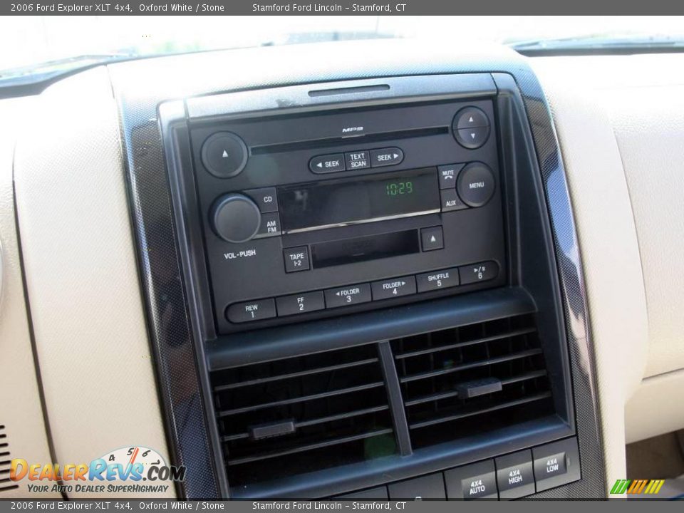 2006 Ford Explorer XLT 4x4 Oxford White / Stone Photo #16
