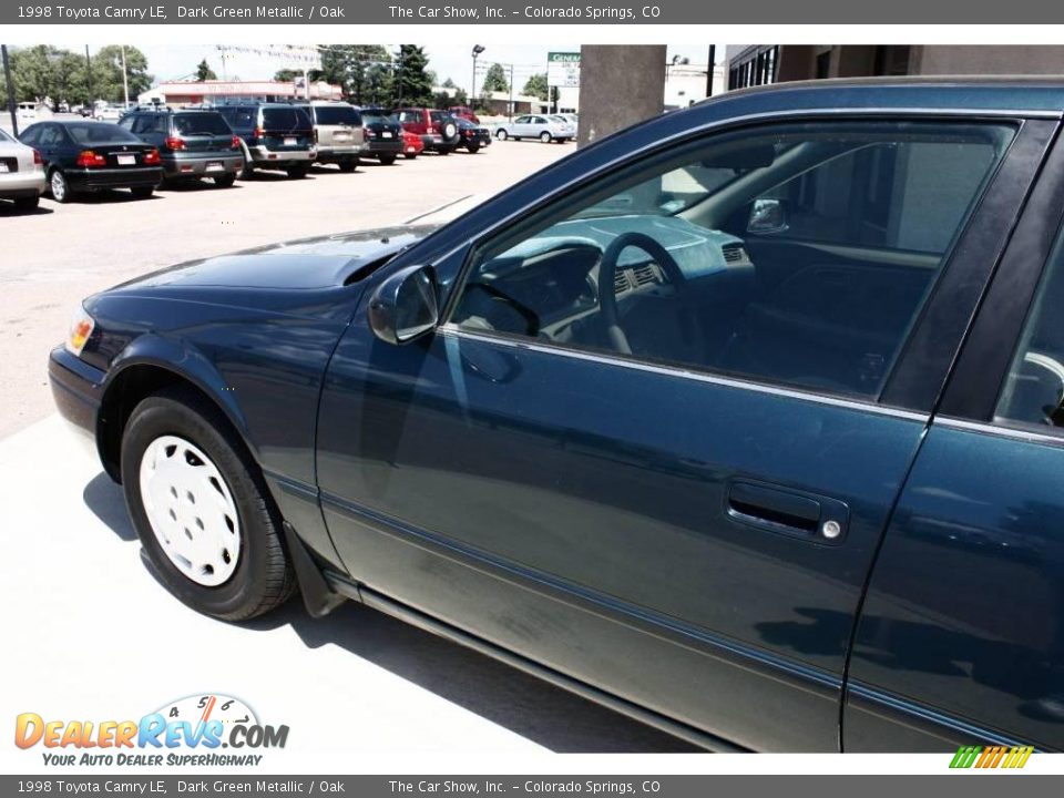 1998 Toyota Camry LE Dark Green Metallic / Oak Photo #19