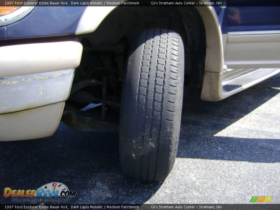 1997 Ford Explorer Eddie Bauer 4x4 Dark Lapis Metallic / Medium Parchment Photo #17
