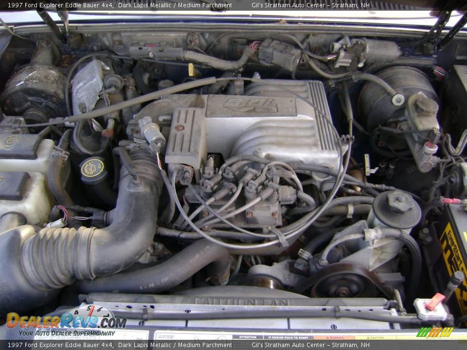 1997 Ford Explorer Eddie Bauer 4x4 Dark Lapis Metallic / Medium Parchment Photo #18