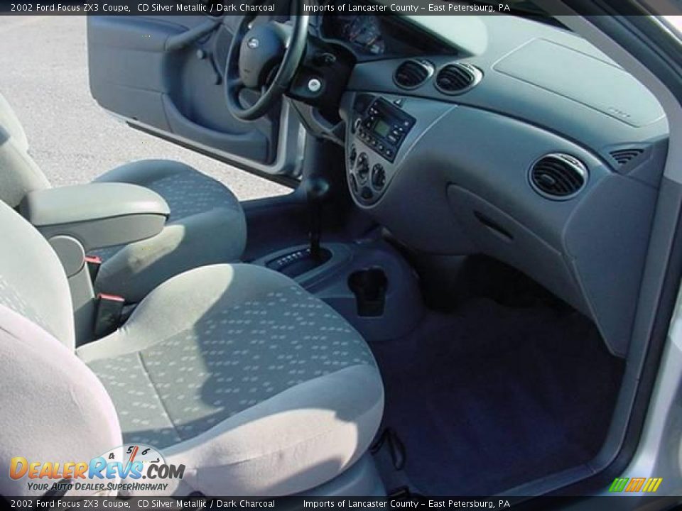 2002 Ford Focus ZX3 Coupe CD Silver Metallic / Dark Charcoal Photo #9