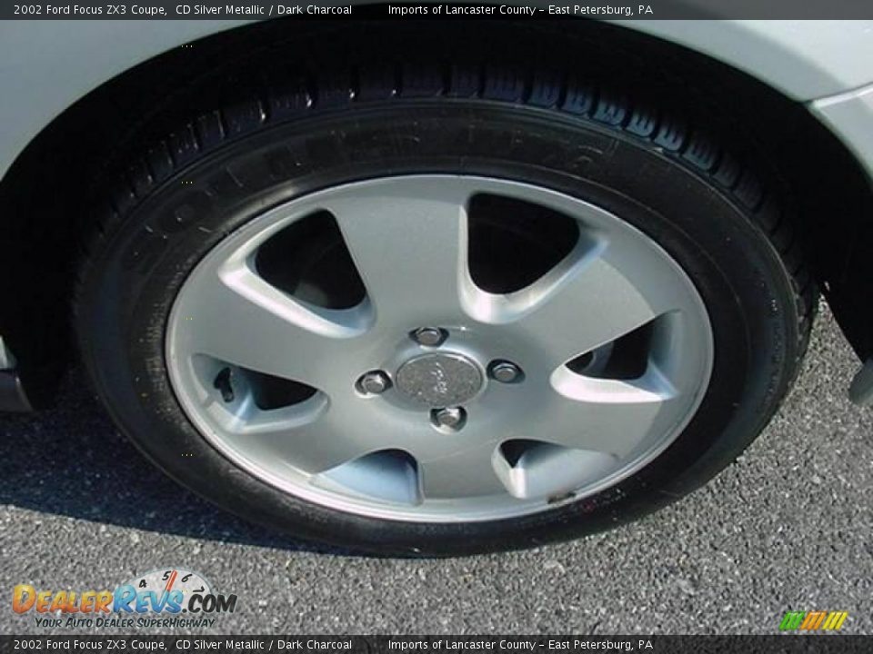 2002 Ford Focus ZX3 Coupe CD Silver Metallic / Dark Charcoal Photo #14