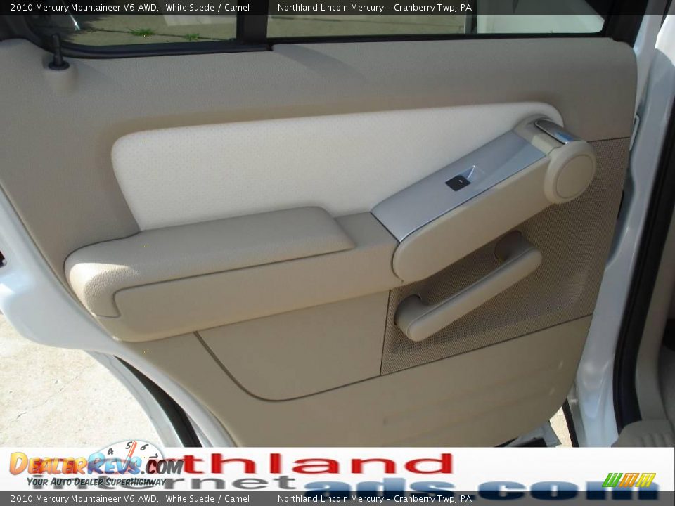 2010 Mercury Mountaineer V6 AWD White Suede / Camel Photo #10