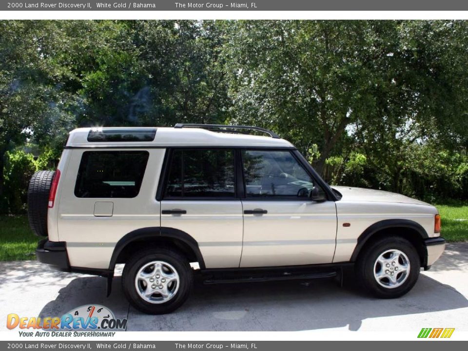 2000 Land Rover Discovery II White Gold / Bahama Photo #10