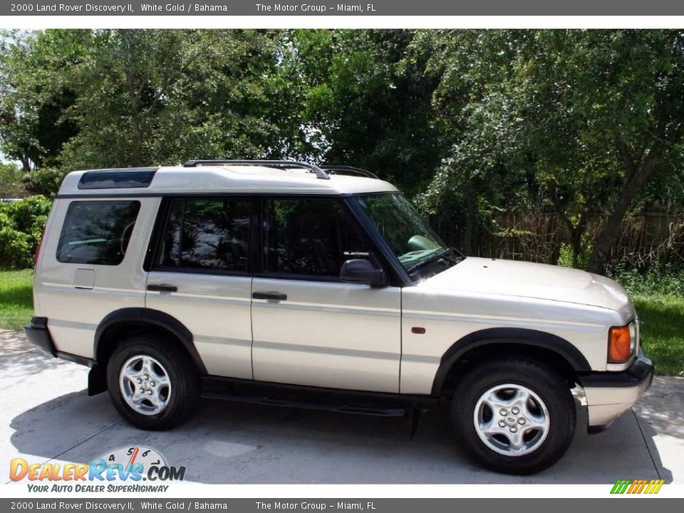 2000 Land Rover Discovery II White Gold / Bahama Photo #11