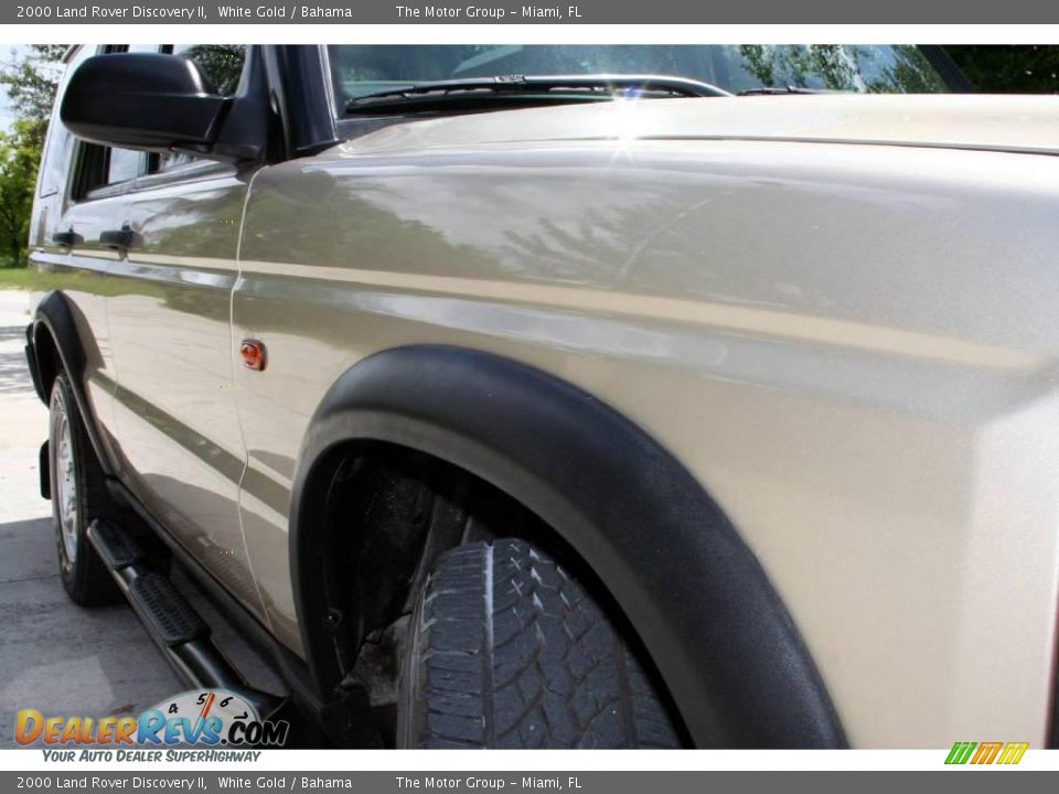 2000 Land Rover Discovery II White Gold / Bahama Photo #15