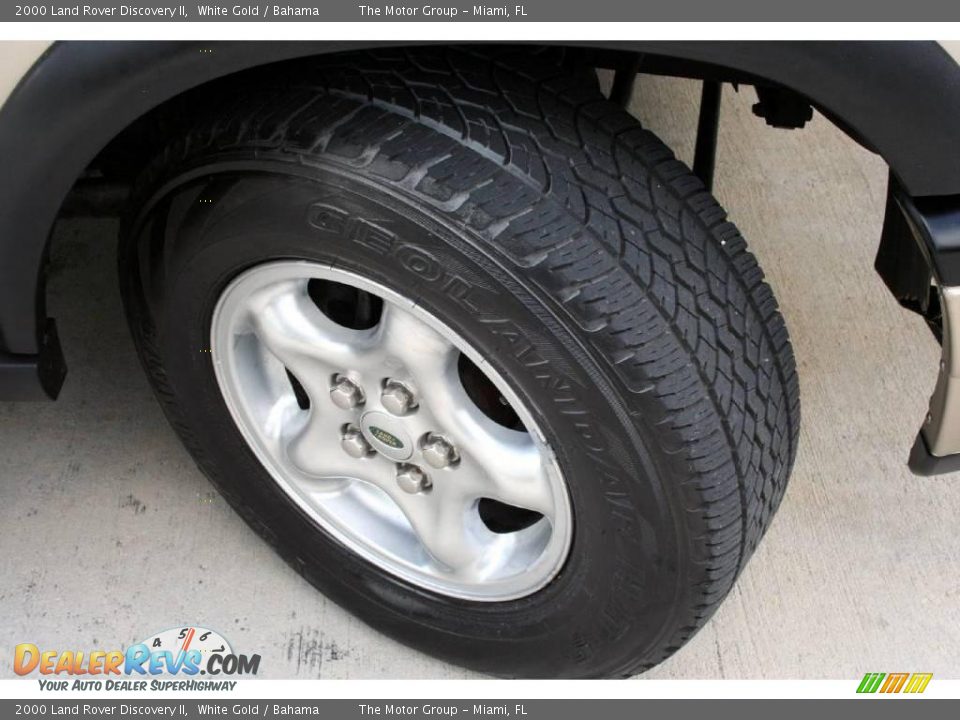 2000 Land Rover Discovery II White Gold / Bahama Photo #17