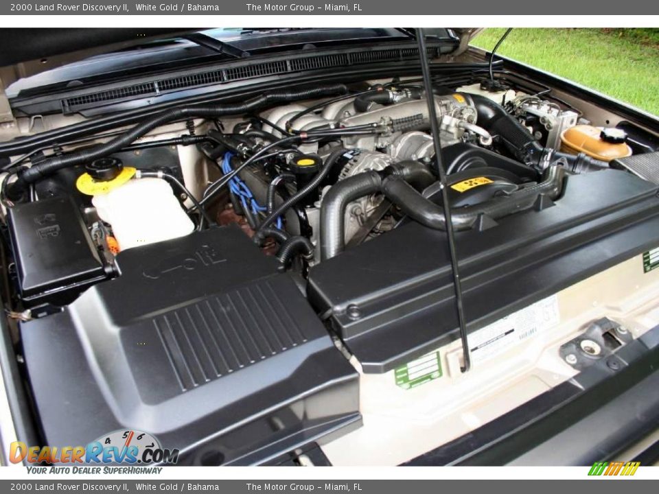 2000 Land Rover Discovery II White Gold / Bahama Photo #24
