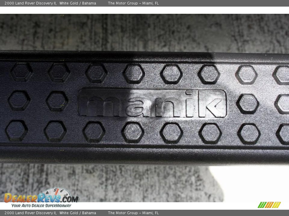 2000 Land Rover Discovery II White Gold / Bahama Photo #28