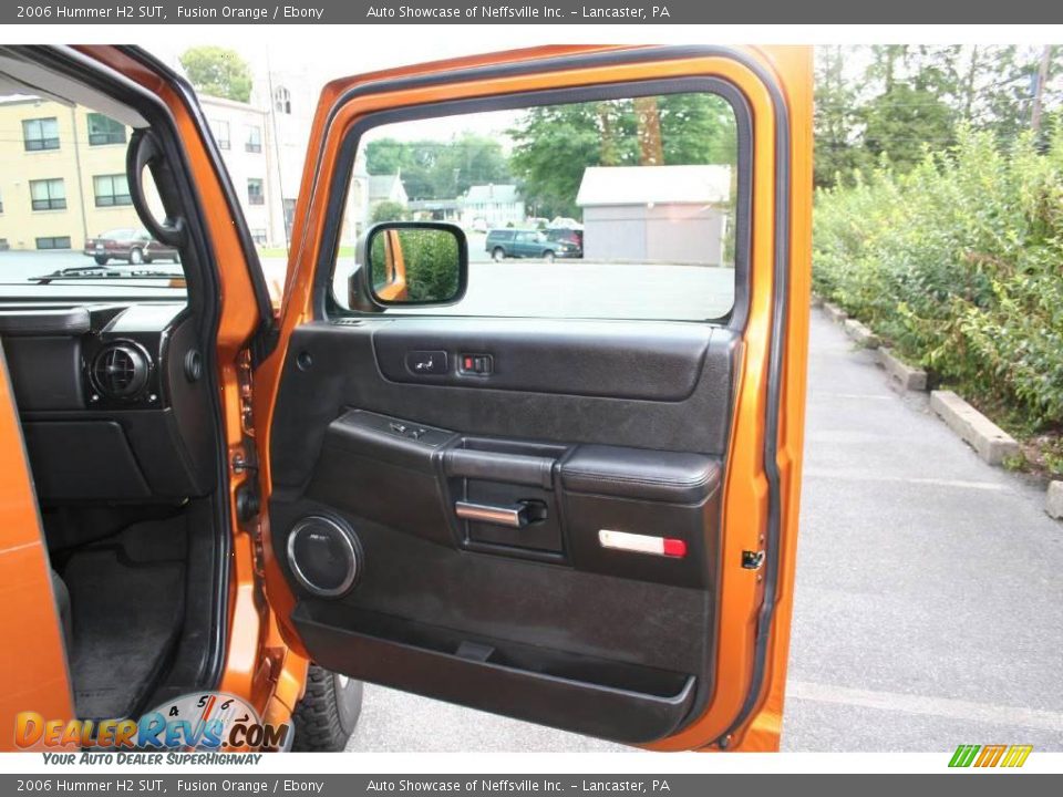 2006 Hummer H2 SUT Fusion Orange / Ebony Photo #16