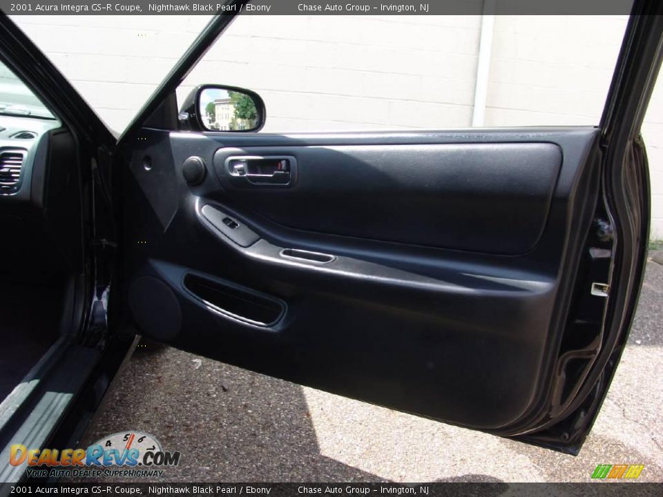 Door Panel of 2001 Acura Integra GS-R Coupe Photo #13